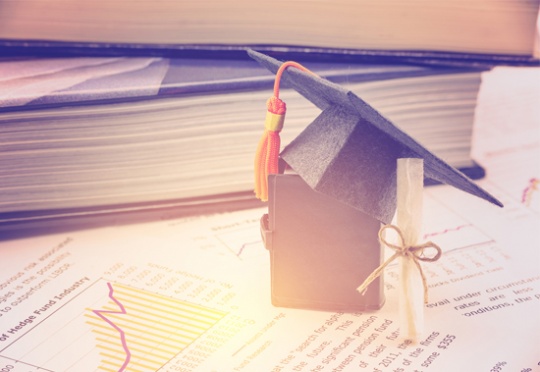 Automating-Retraining-and-Certification-Programs Benefits of eLearning in the Pharma Industry