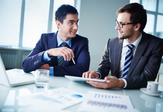 Sharing-of-information-just-in-time Improve Your Sales Training in 4 Easy Ways using a Blended Learning Approach